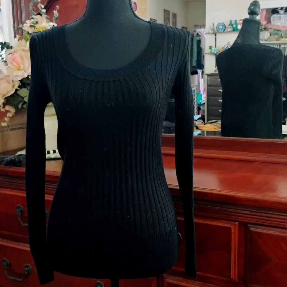 Long Sleeve Knitted Scoop Neck Top